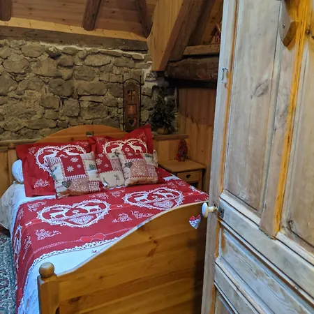 Du Bois De L'ours Vendégház